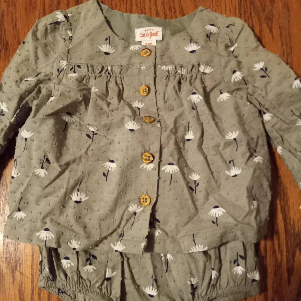 NWT 100% Cotton Sage Green Floral Baby Set Cottagecore Prairiecore Retro Photos